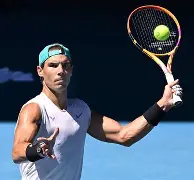 九游娱乐-纳达尔巅峰对决，莱万多夫斯基与60激战中国队分钟，挺进下一轮胜负难料！的简单介绍