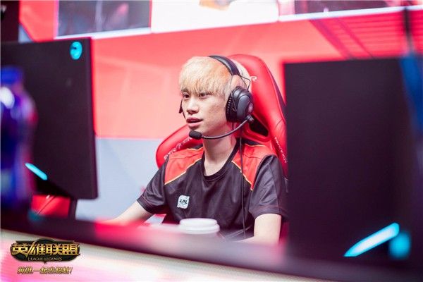 九游娱乐-包含Doinb新星连败表现惊艳,中国队未来可期!的词条